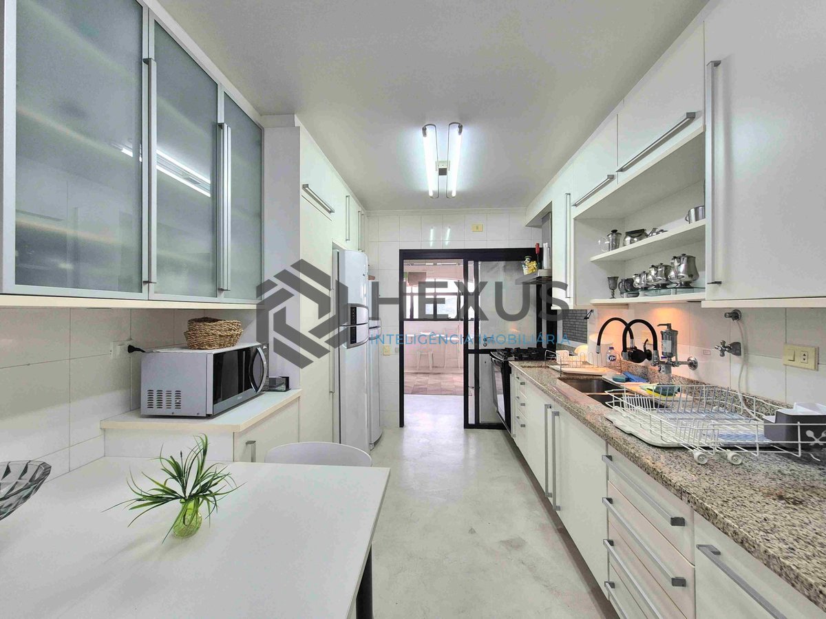 Foto 20 de Apartamento com varanda, vista mar, Praia das Pitangueiras, Guaruja | Hexus