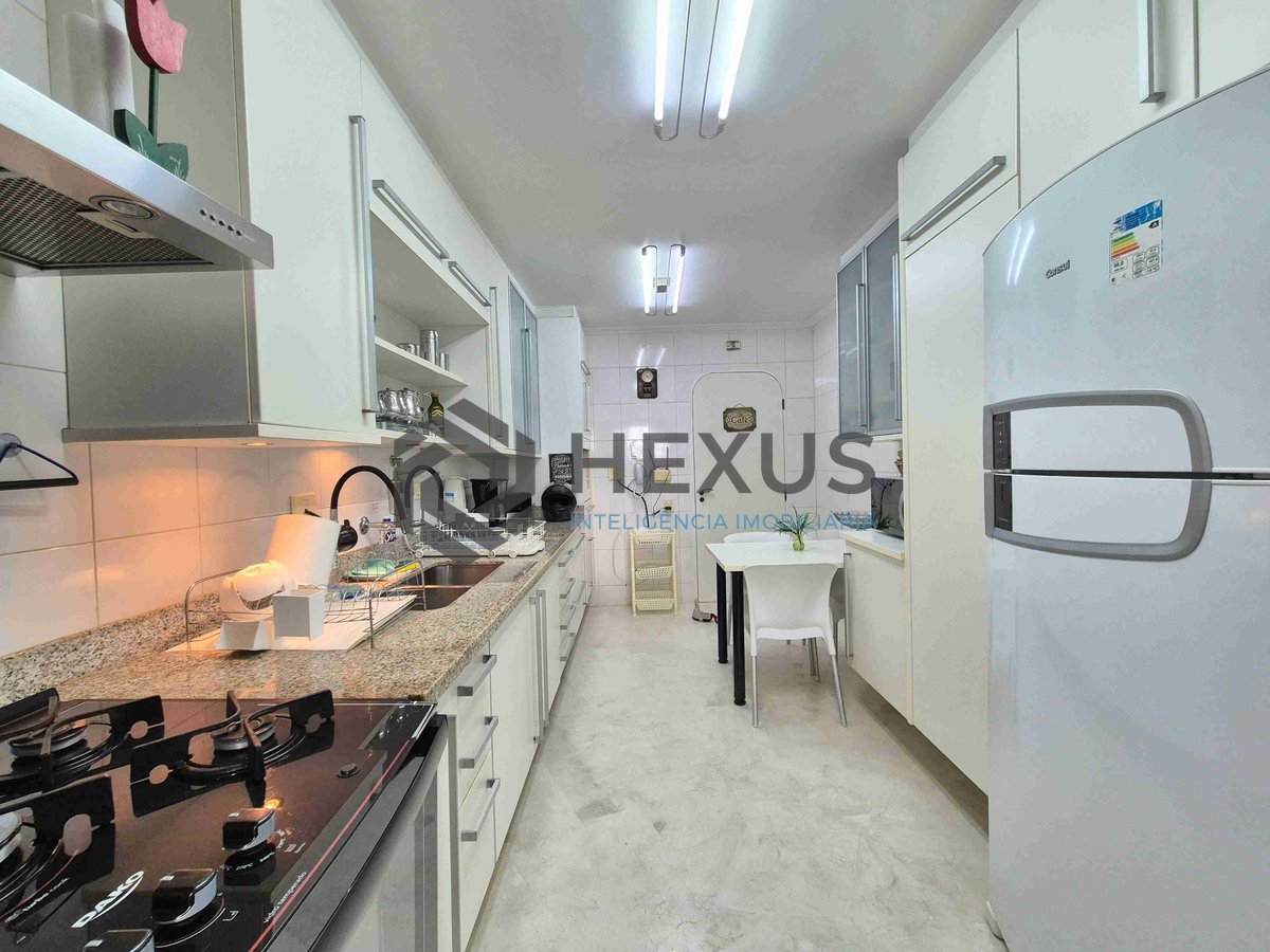 Foto 21 de Apartamento com varanda, vista mar, Praia das Pitangueiras, Guaruja | Hexus