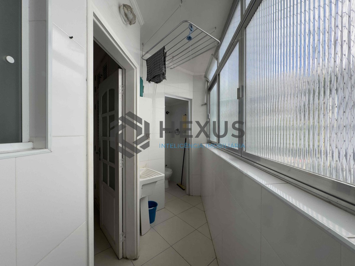 Foto 17 de Apartamento mobiliado a uma quadra da Praia das Pitangueiras, Guaruja