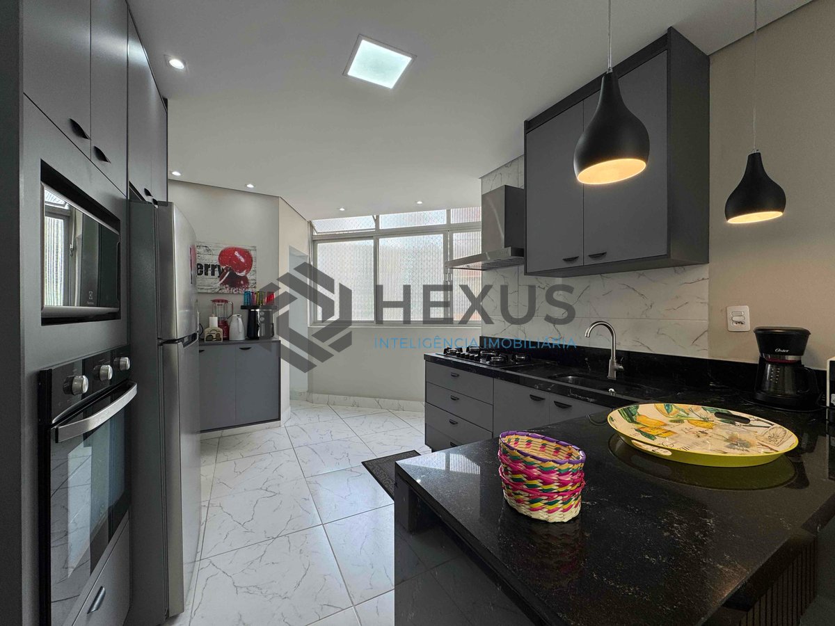 Foto 17 de Apartamento reformado com vista mar a uma quadra da Praia das Pitangueiras, Guaruja