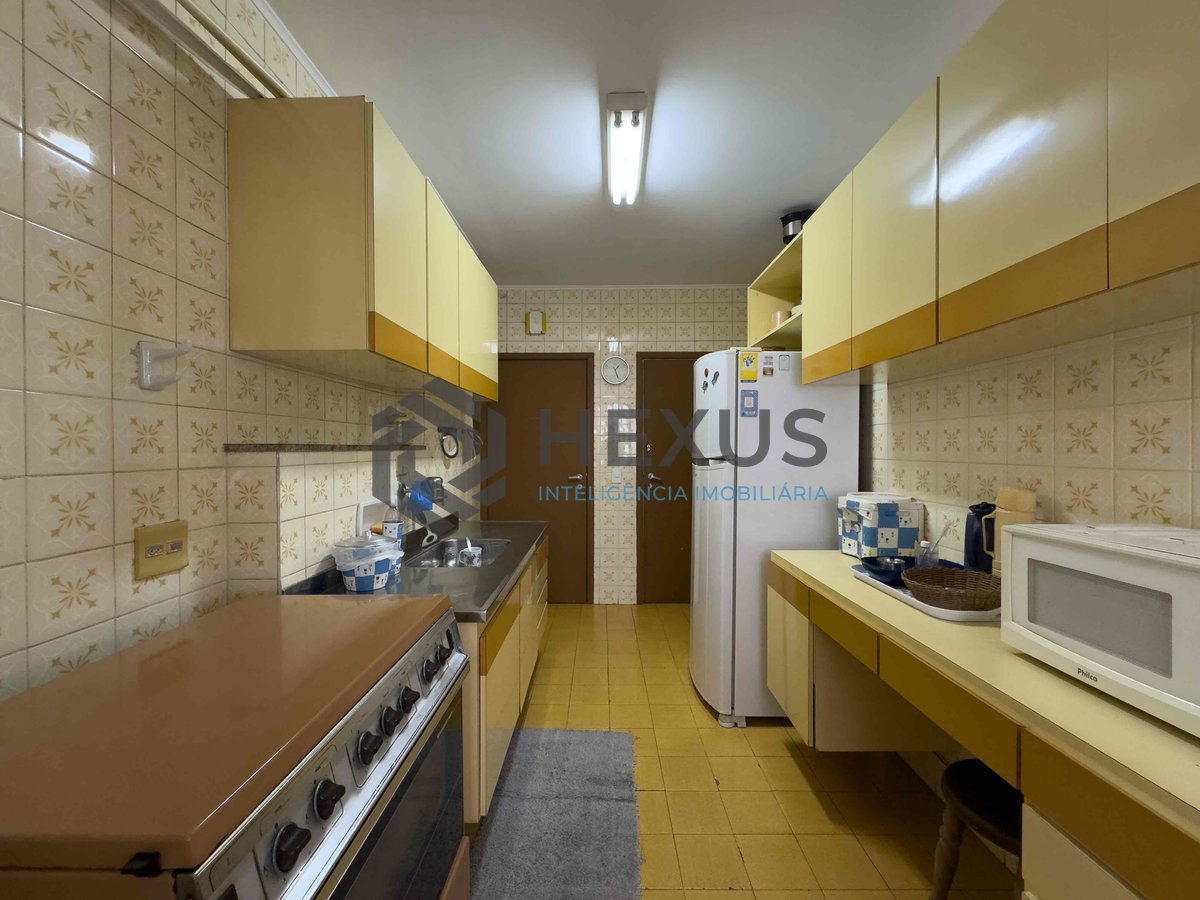 Foto 17 de Apartamento mobiliado a duas quadras da Praia das Pitangueiras, Guaruja