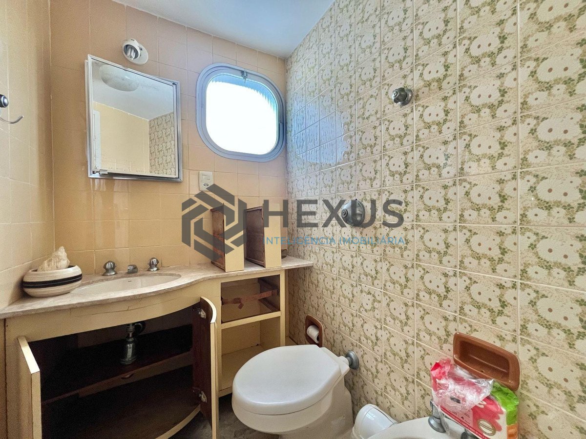 Foto 23 de Apartamento beira mar com varanda, lazer e vista mar na Praia das Pitangueiras, Guaruja | Hexus