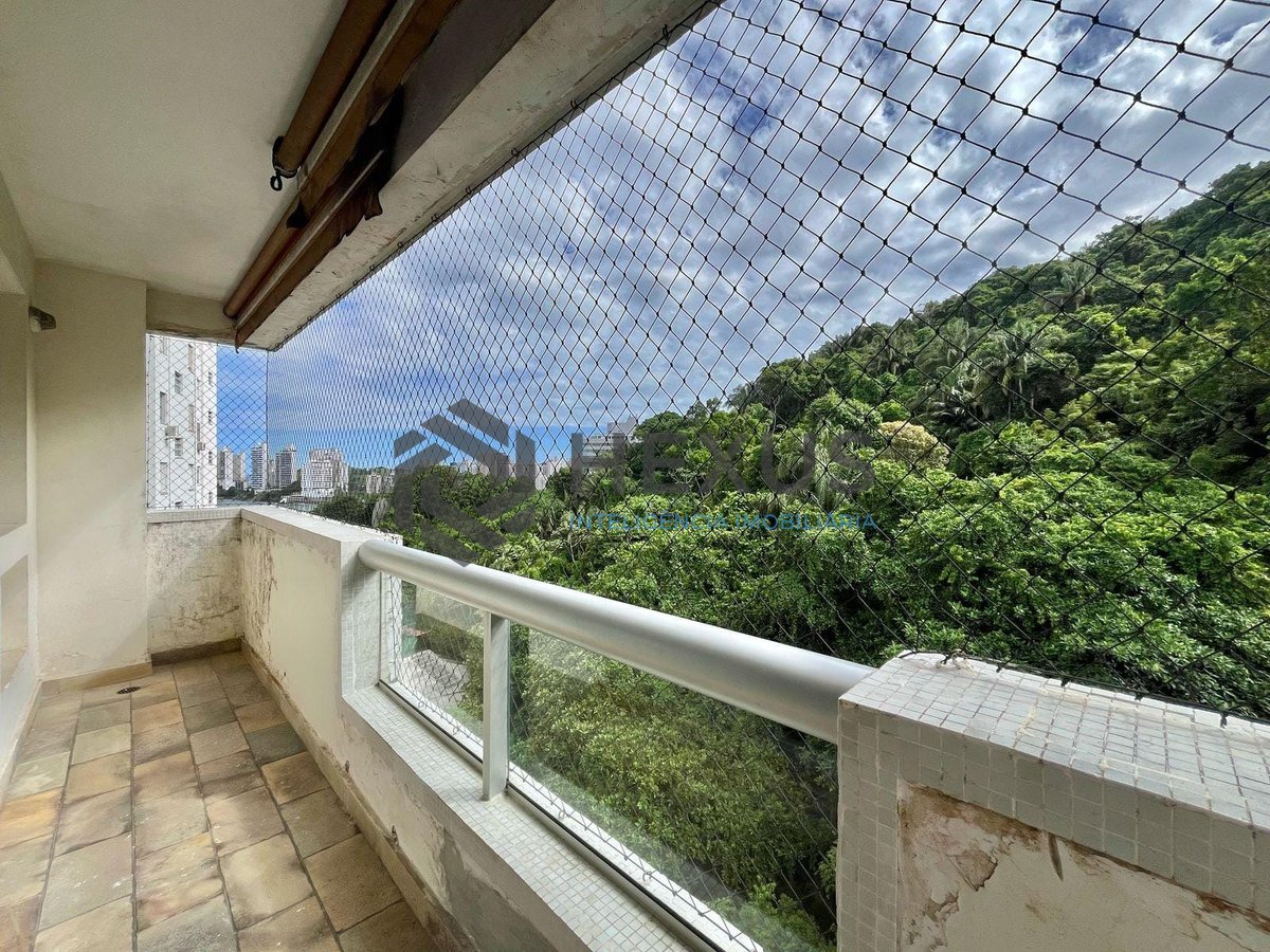 Foto 10 de Apartamento beira mar com varanda, lazer e vista mar na Praia das Pitangueiras, Guaruja | Hexus