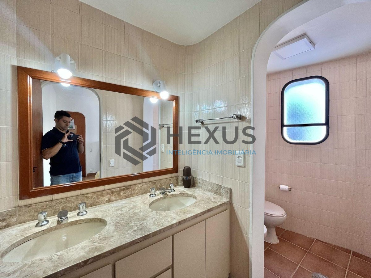 Foto 17 de Apartamento com varanda, lazer e vista livre a uma quadra da Praia das Pitangueiras, Guaruja | Hexus