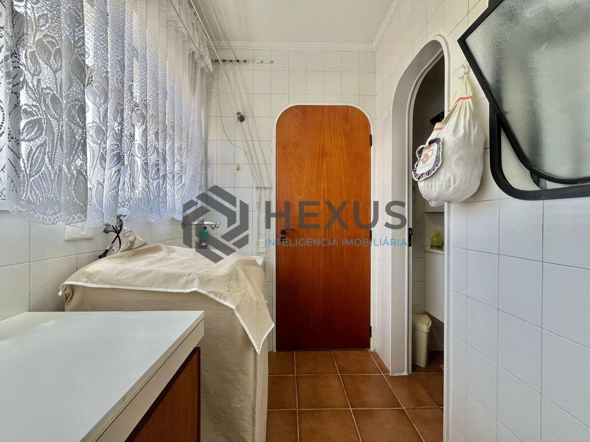 Foto 28 de Apartamento com varanda, lazer e vista livre a uma quadra da Praia das Pitangueiras, Guaruja | Hexus