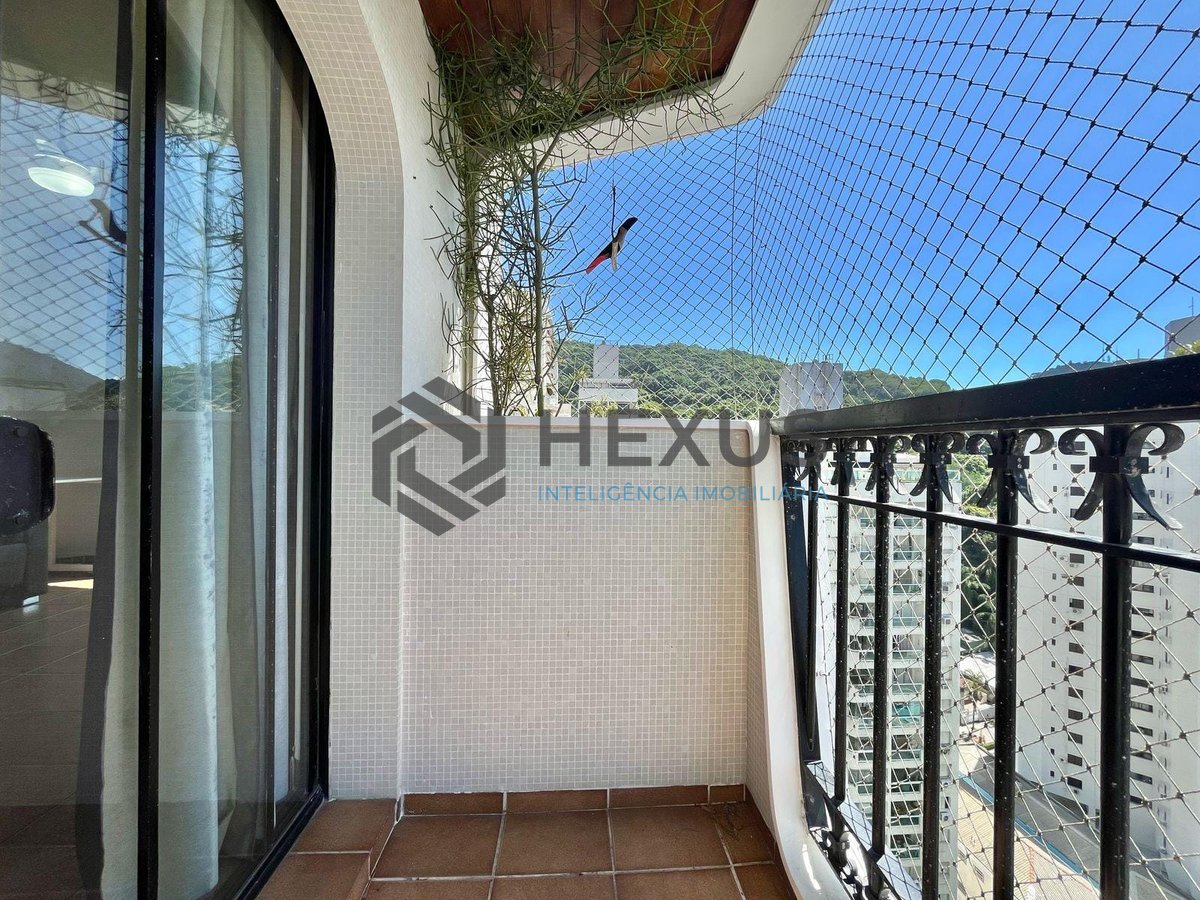 Foto 8 de Apartamento com varanda, lazer e vista livre a uma quadra da Praia das Pitangueiras, Guaruja | Hexus