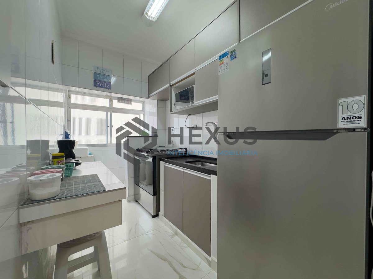 Foto 15 de Apartamento reformado e mobiliado a duas quadras da Praia das Pitangueiras, Guaruja