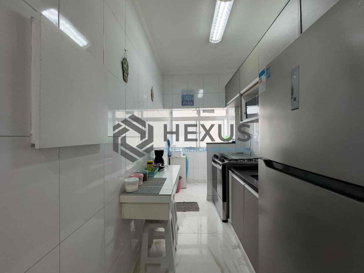 Foto 18 de Apartamento reformado e mobiliado a duas quadras da Praia das Pitangueiras, Guaruja