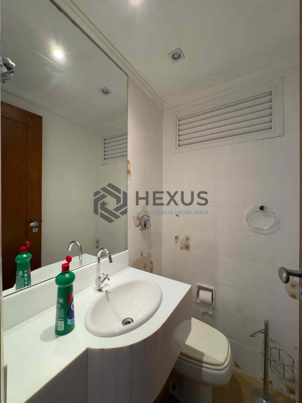 Foto 9 de Apartamento com varanda, vista mar, quadra mar, lazer, Praia das Pitangueiras, Guaruja | Hexus Inteligência Imobiliária