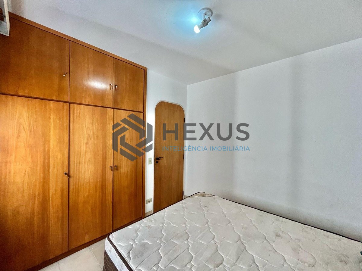 Foto 20 de Apartamento com varanda e vista mar na beira mar da Praia das Pitangueiras, Guaruja