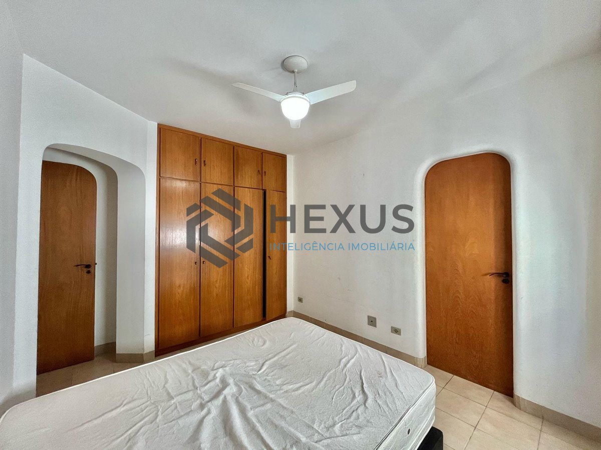 Foto 26 de Apartamento com varanda e vista mar na beira mar da Praia das Pitangueiras, Guaruja