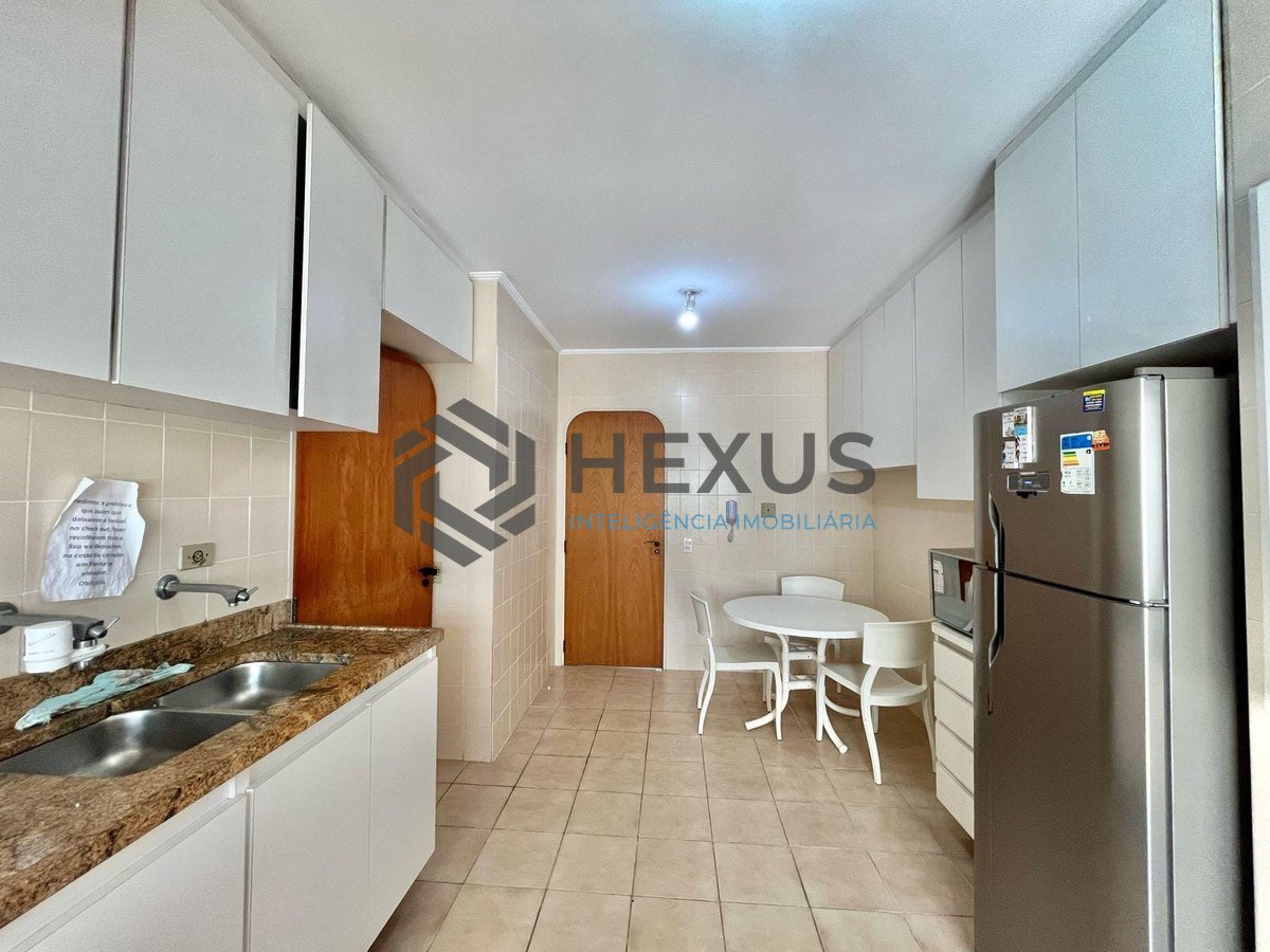 Foto 28 de Apartamento com varanda e vista mar na beira mar da Praia das Pitangueiras, Guaruja