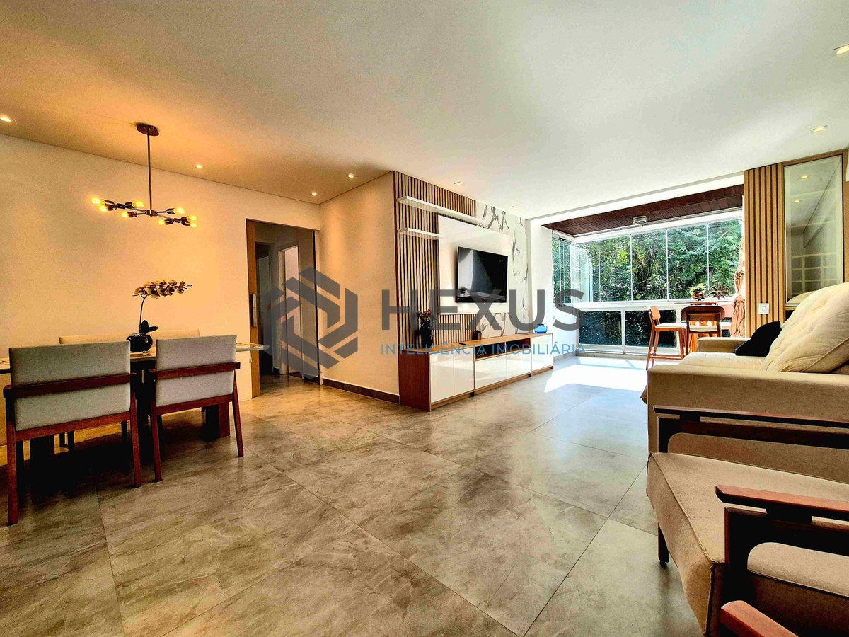 Foto 2 de Apartamento com varanda, reformado, lazer completo na Praia das Pitangueiras, Guaruja | Hexus