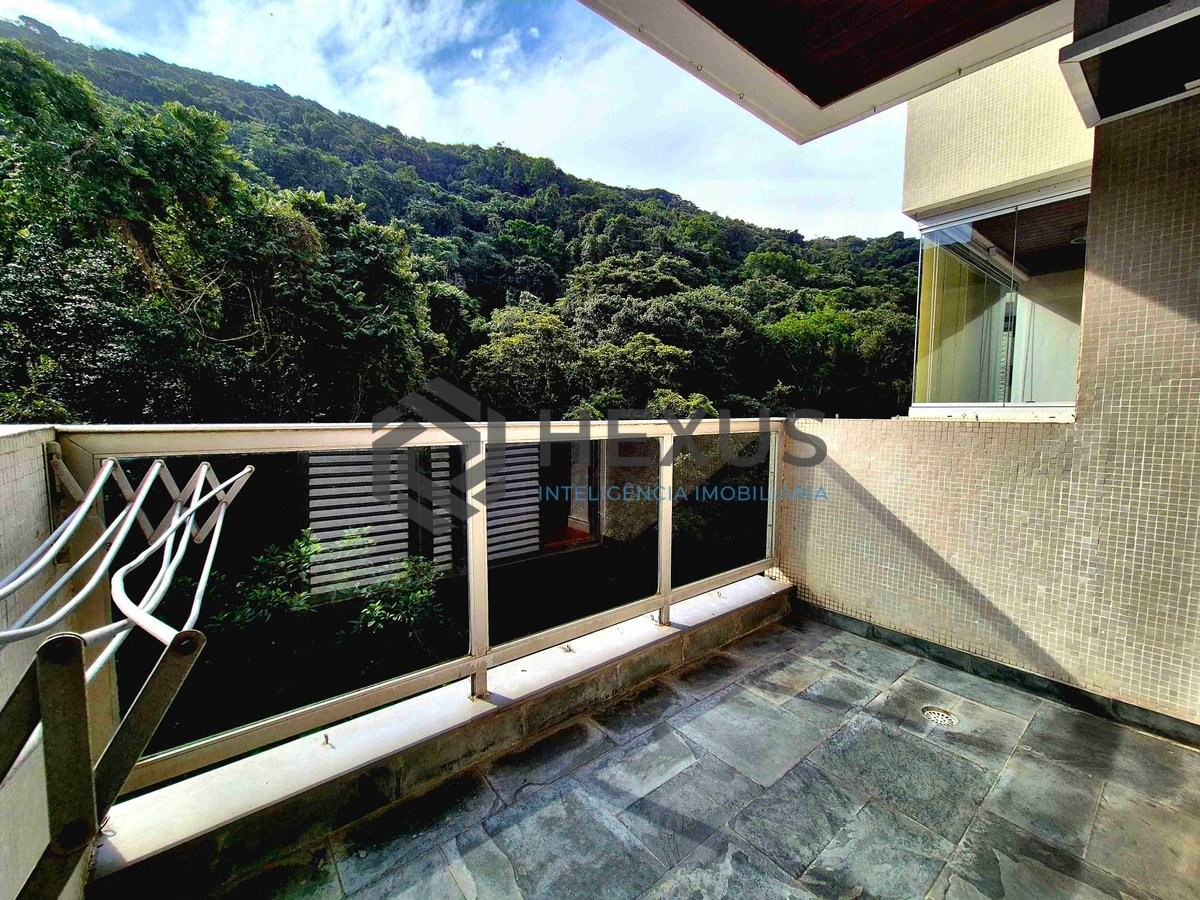 Foto 16 de Apartamento com varanda, reformado, lazer completo na Praia das Pitangueiras, Guaruja | Hexus