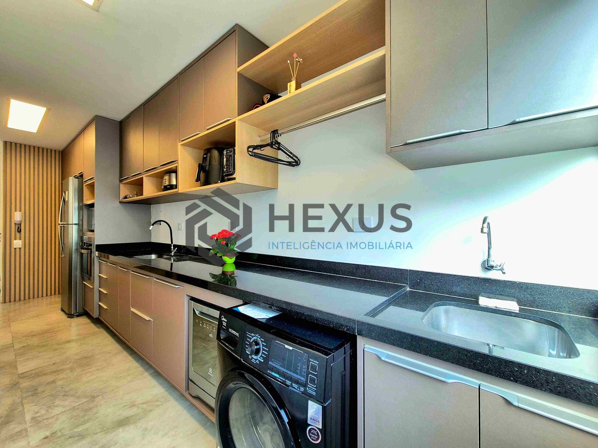 Foto 25 de Apartamento com varanda, reformado, lazer completo na Praia das Pitangueiras, Guaruja | Hexus
