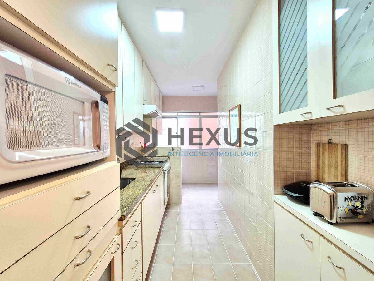 Foto 23 de Apartamento com varanda e lazer na Praia das Pitangueiras, Guaruja