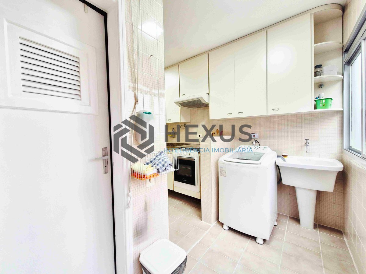 Foto 27 de Apartamento com varanda e lazer na Praia das Pitangueiras, Guaruja