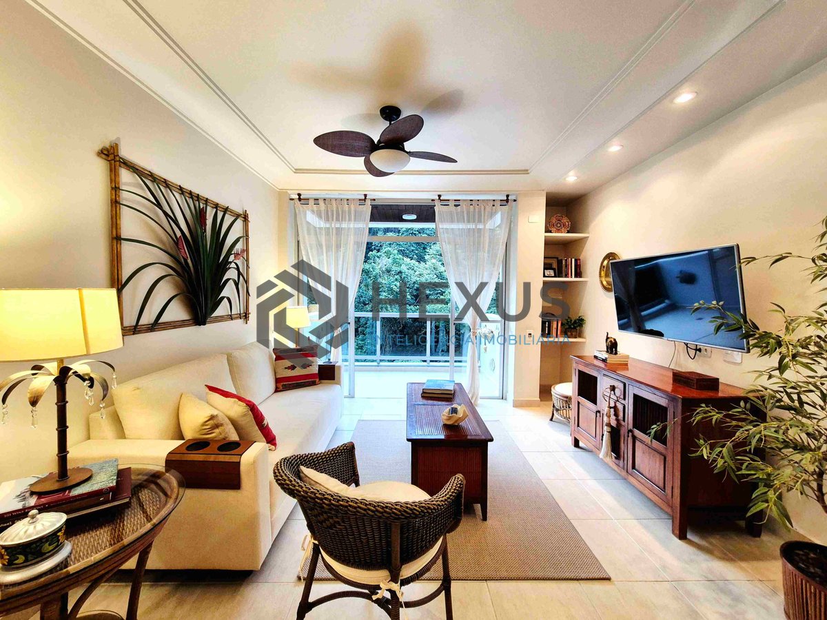 Foto 5 de Apartamento com varanda e lazer na Praia das Pitangueiras, Guaruja