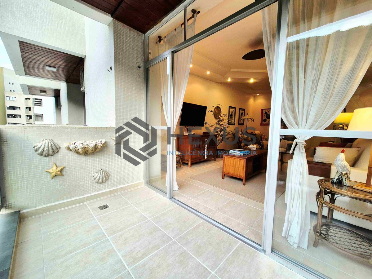Foto 8 de Apartamento com varanda e lazer na Praia das Pitangueiras, Guaruja