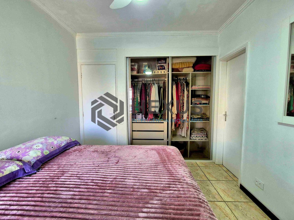 Foto 12 de Apartamento com varanda e lazer completo na Praia das Pitangueiras, Guaruja | Hexus