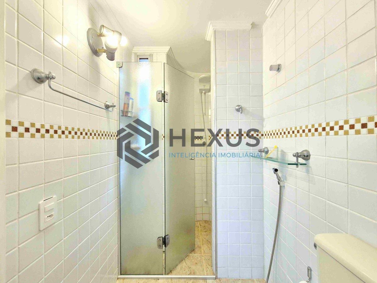 Foto 14 de Apartamento com varanda e lazer completo na Praia das Pitangueiras, Guaruja | Hexus