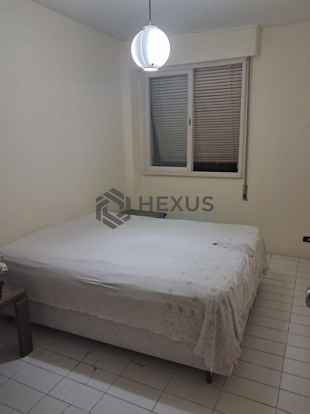 Foto 10 de Apartamento com varanda e vista mar na beira mar da Praia das Pitangueiras, Guaruja