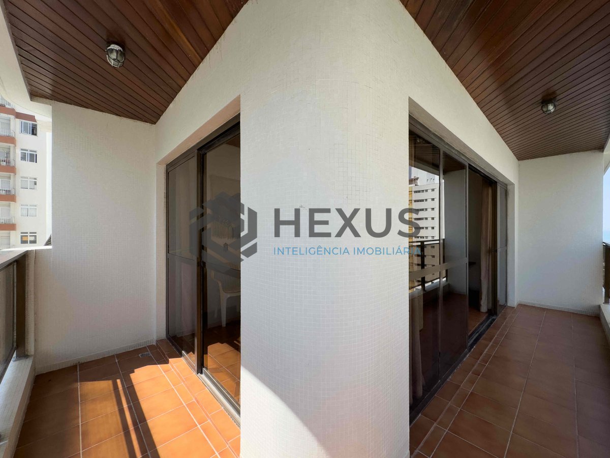 Foto 12 de Apartamento com varanda, vista mar e lazer na Praia das Pitangueiras, Guaruja | Hexus
