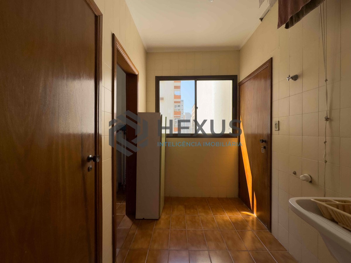 Foto 30 de Apartamento com varanda, vista mar e lazer na Praia das Pitangueiras, Guaruja | Hexus