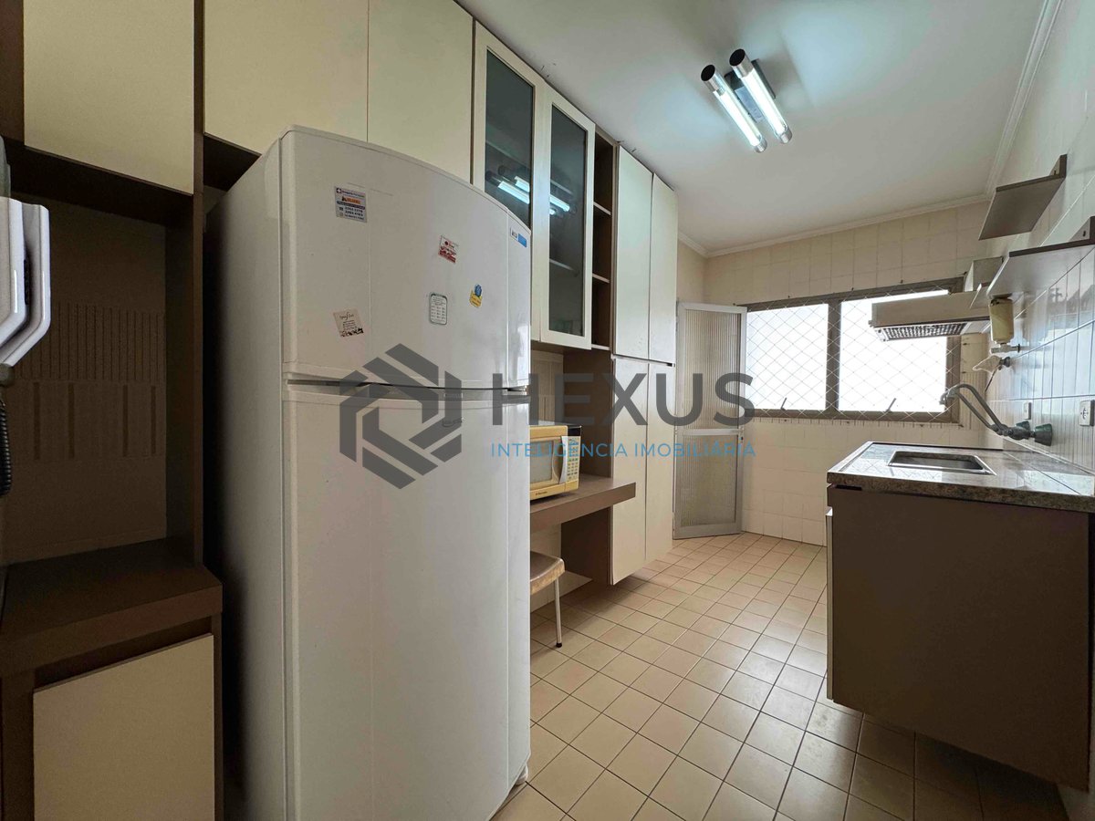 Foto 18 de Apartamento com varanda e lazer na Praia das Pitangueiras, Guaruja | Hexus