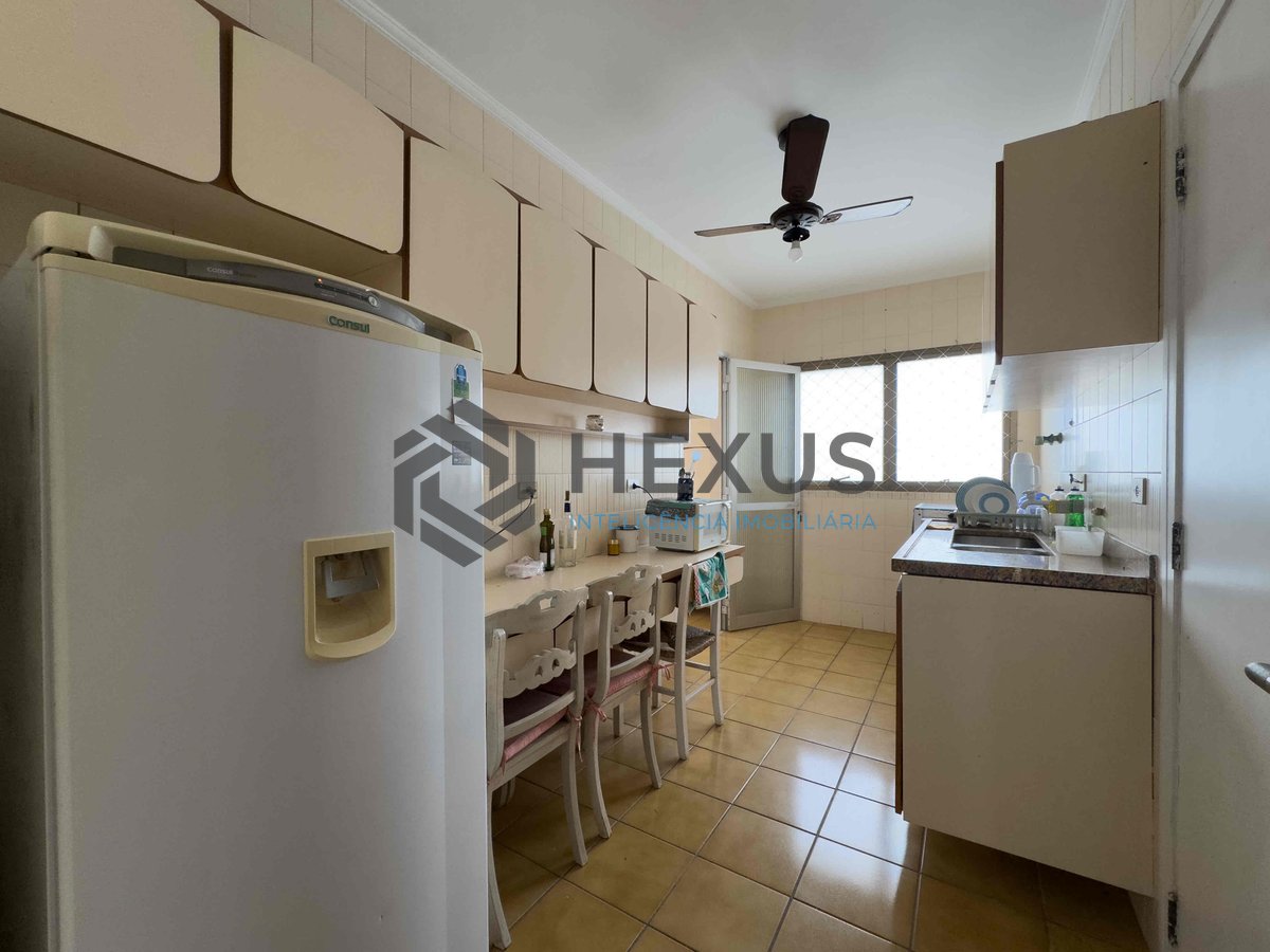 Foto 16 de Apartamento com varanda e lazer na Praia das Pitangueiras, Guaruja | Hexus