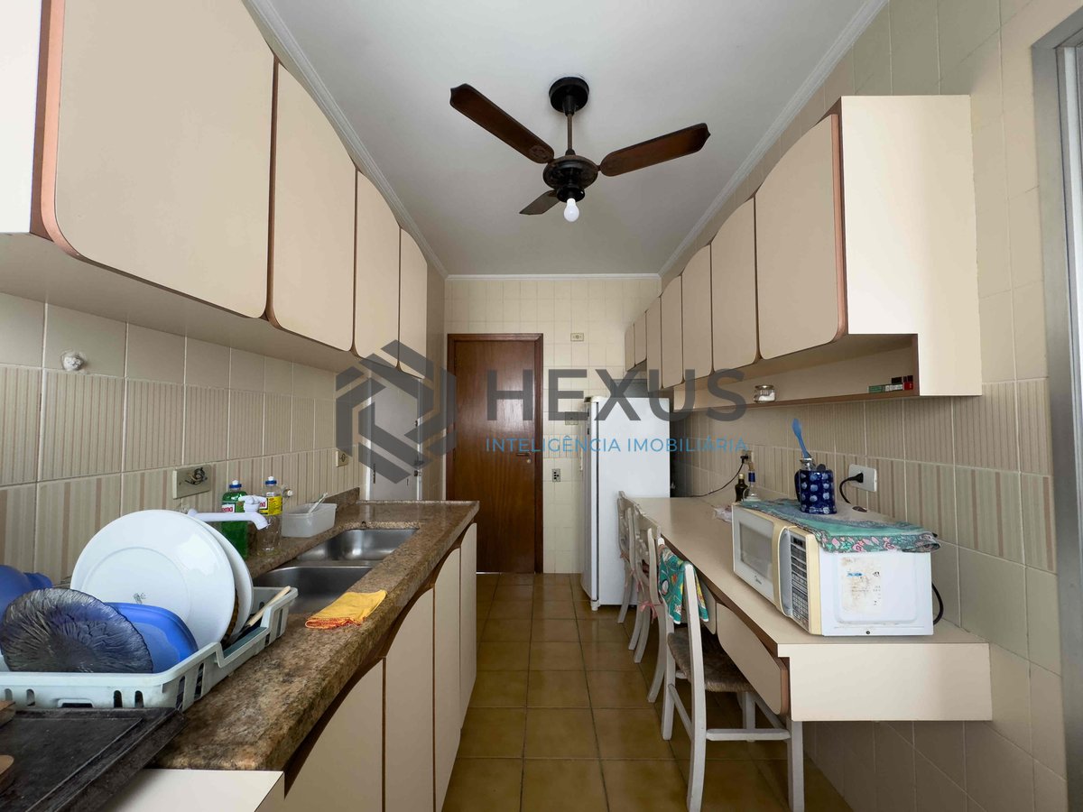 Foto 18 de Apartamento com varanda e lazer na Praia das Pitangueiras, Guaruja | Hexus