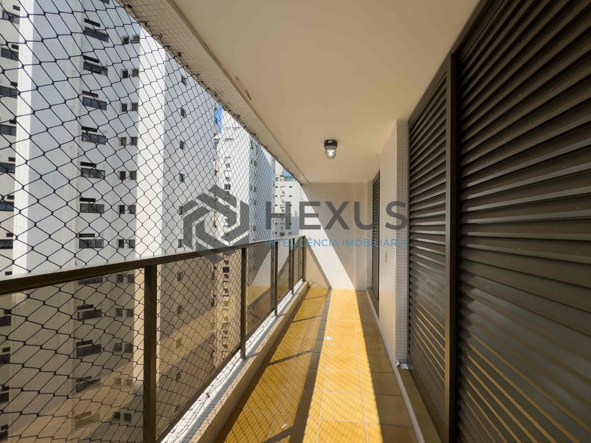 Foto 7 de Apartamento com varanda e lazer na Praia das Pitangueiras, Guaruja | Hexus