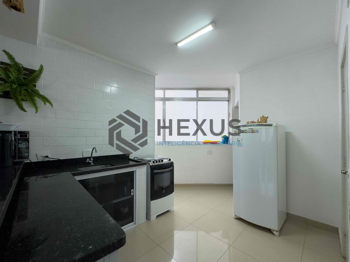 Foto 19 de Apartamento frente rua com vista livre a uma quadra da Praia das Pitangueiras, Guaruja