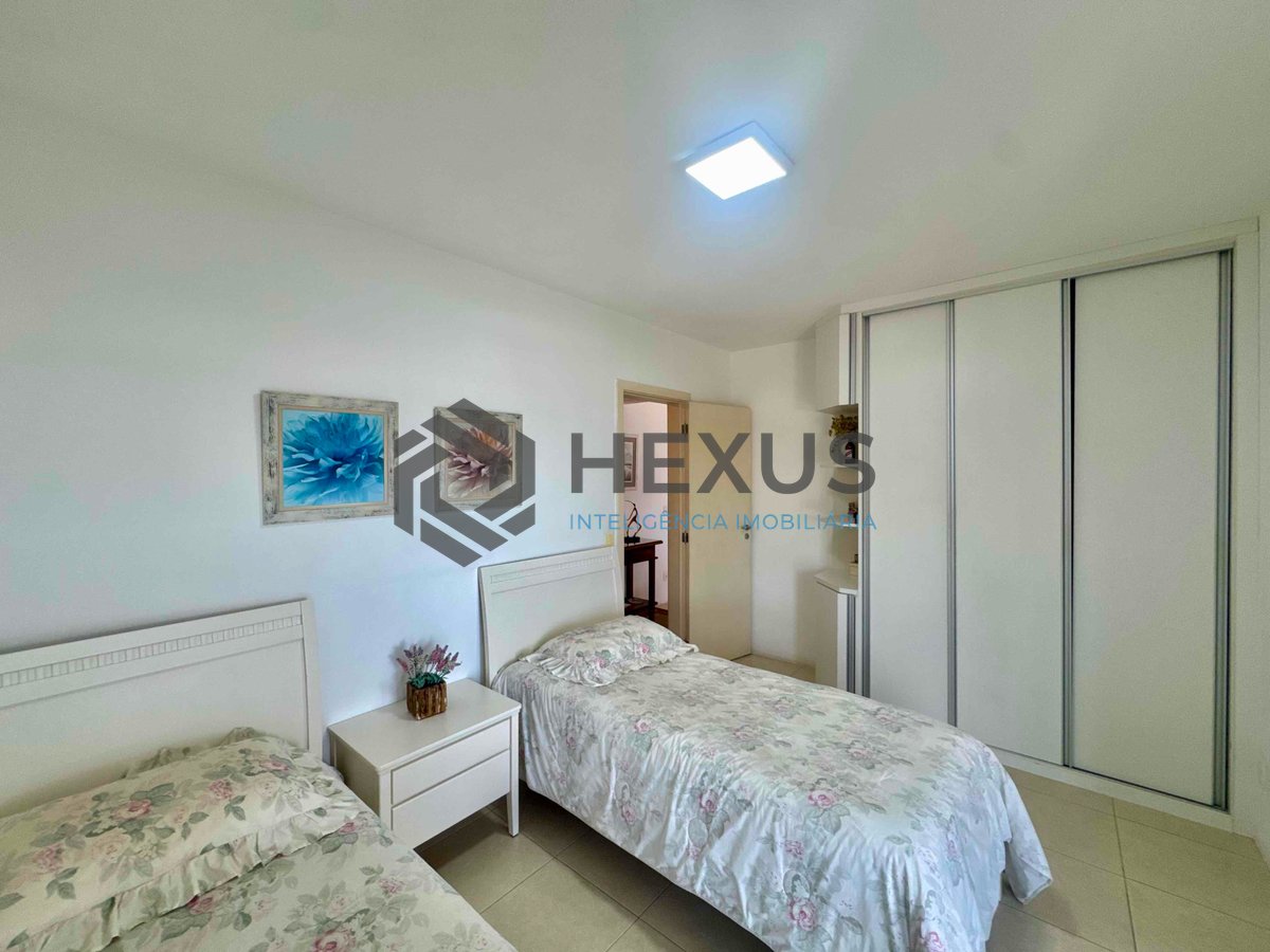 Foto 20 de Apartamento frente mar com varanda gourmet e lazer na Praia das Pitangueiras, Guaruja