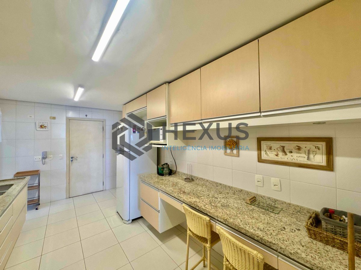 Foto 37 de Apartamento frente mar com varanda gourmet e lazer na Praia das Pitangueiras, Guaruja