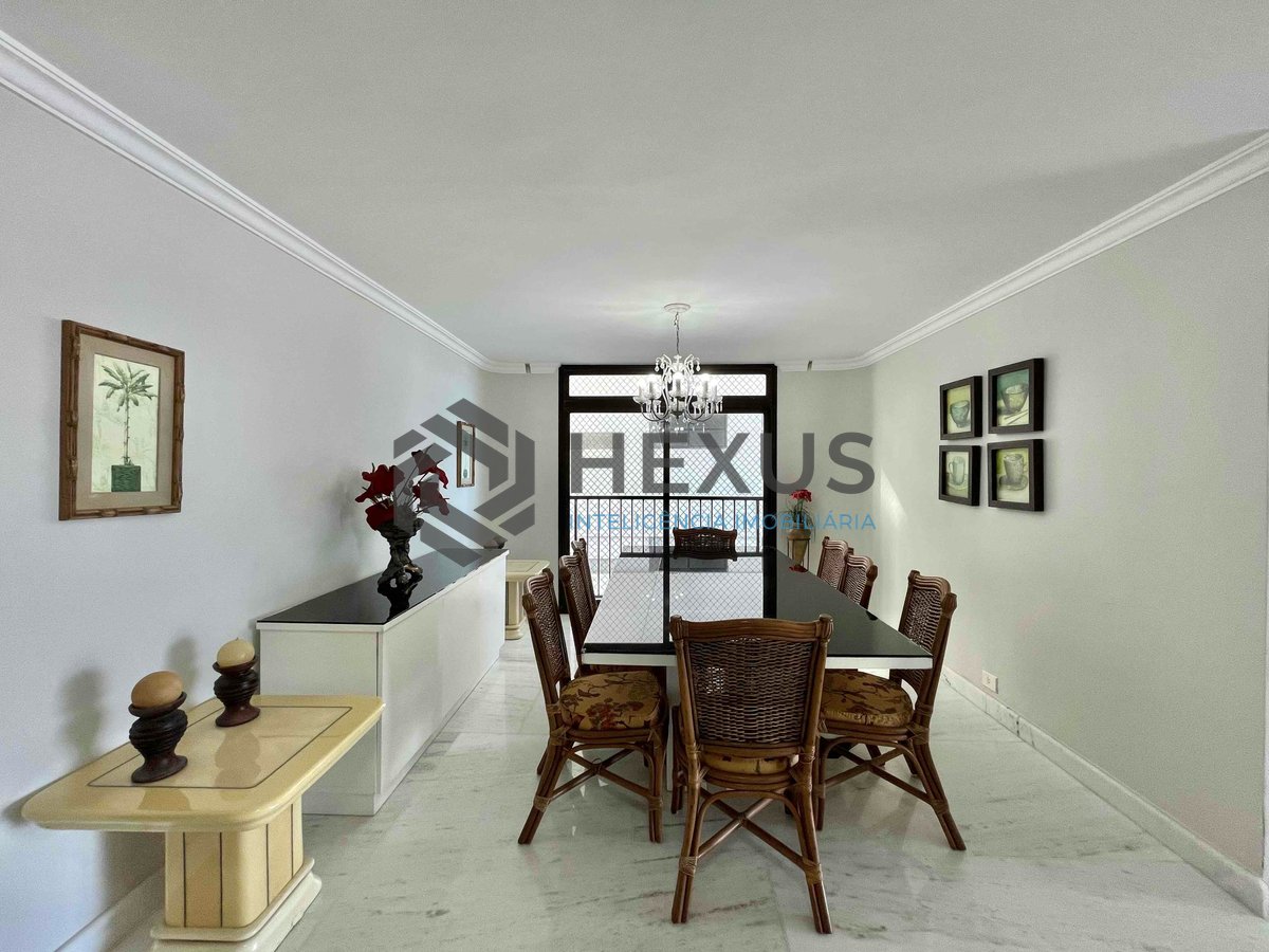 Foto 6 de Apartamento frente mar reformado com varanda vista mar e lazer na Praia das Pitangueiras, Guaruja