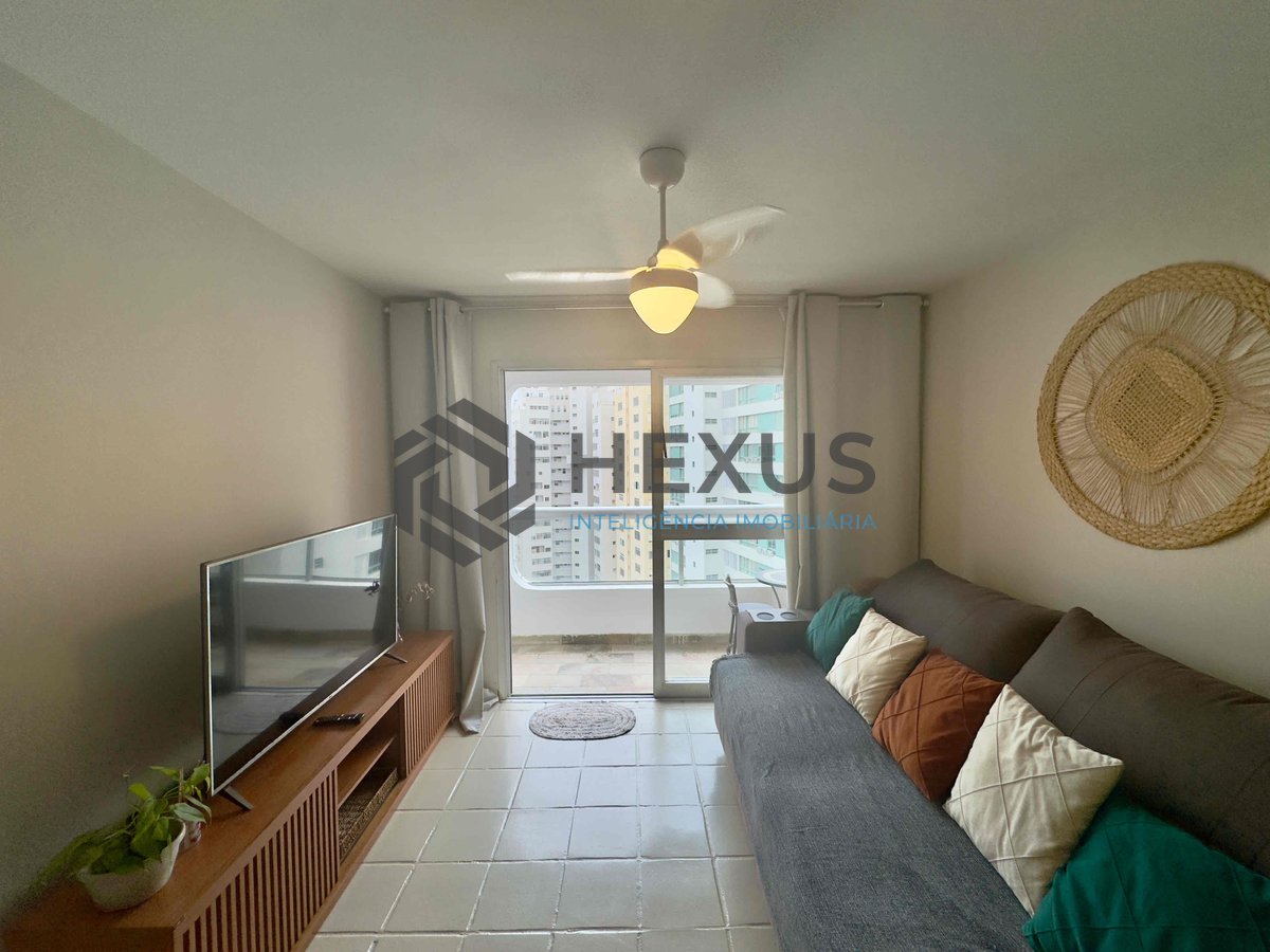 Foto 16 de Apartamento com varanda e vista mar na beira mar da Praia das Pitangueiras, Guaruja