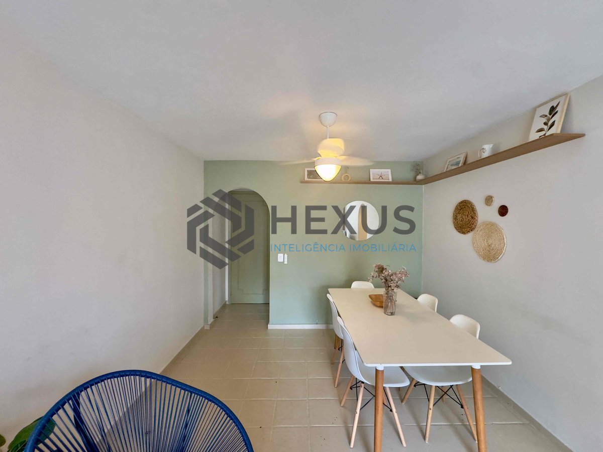 Foto 8 de Apartamento com varanda e vista mar na beira mar da Praia das Pitangueiras, Guaruja