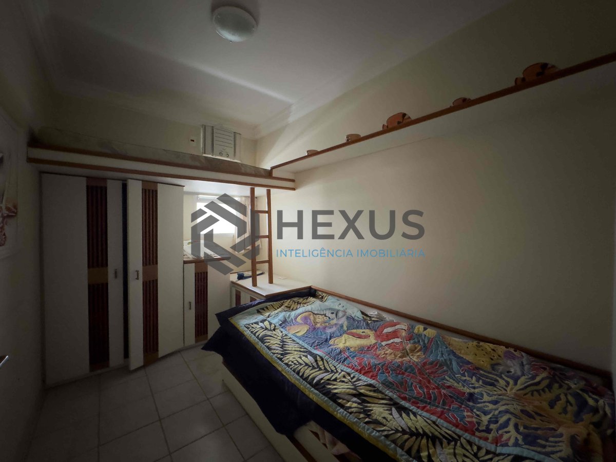 Foto 20 de Apartamento com varanda vista mar e lazer na beira mar da Praia das Pitangueiras, Guaruja