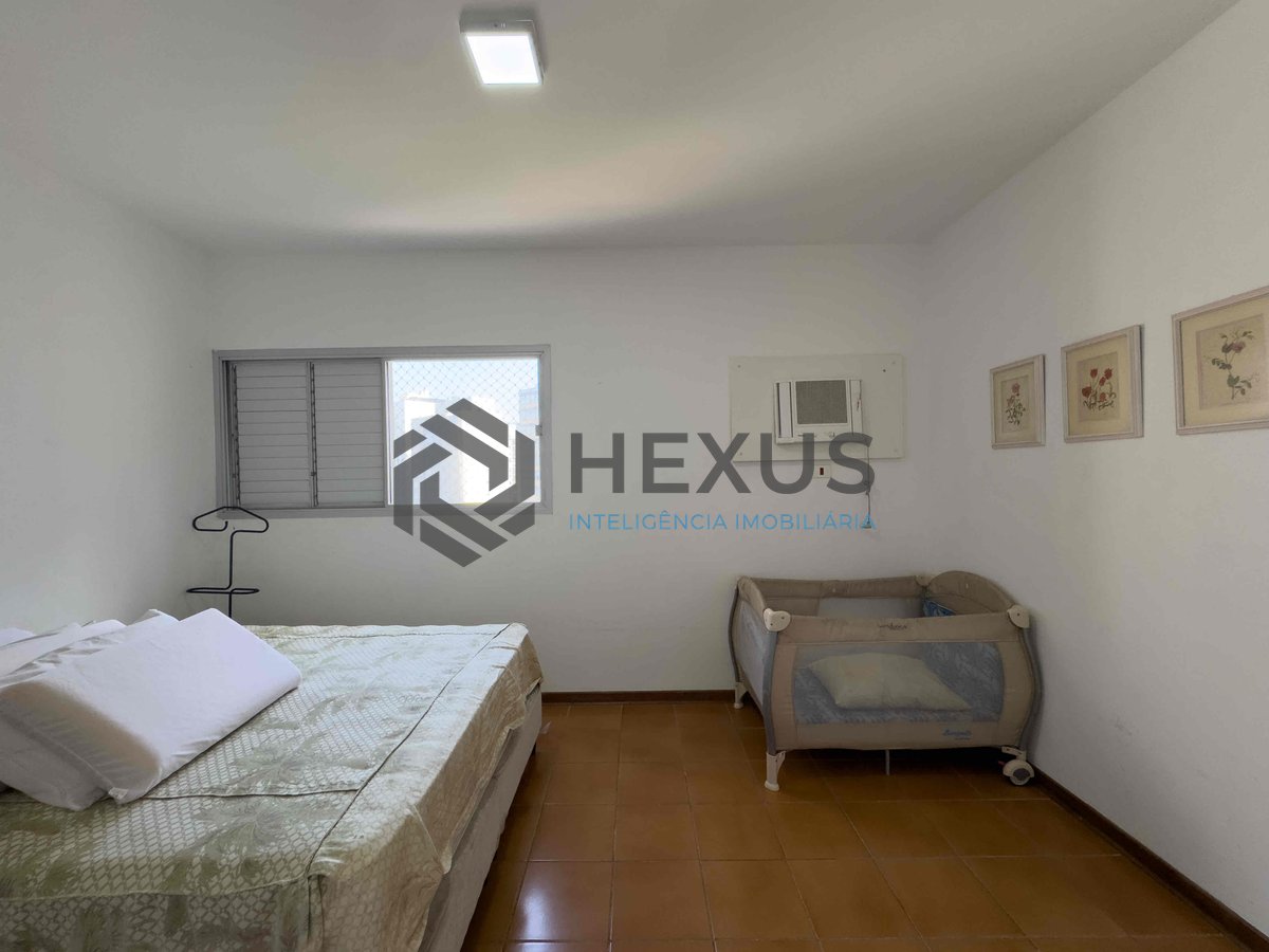 Foto 13 de Apartamento com varanda vista mar e lazer na Praia das Pitangueiras, Guaruja
