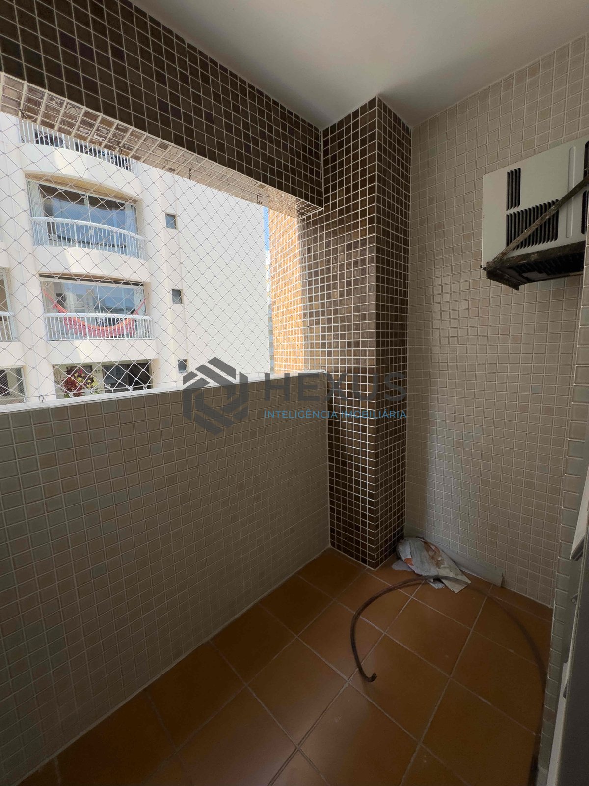 Foto 19 de Apartamento com varanda vista mar e lazer na Praia das Pitangueiras, Guaruja