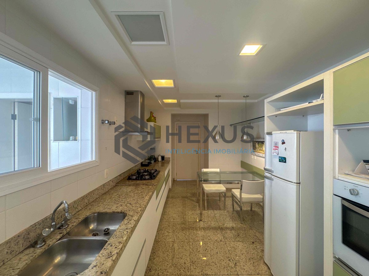 Foto 38 de Apartamento frente mar reformado com varanda gourmet vista mar e lazer na Praia das Pitangueiras, Guaruja