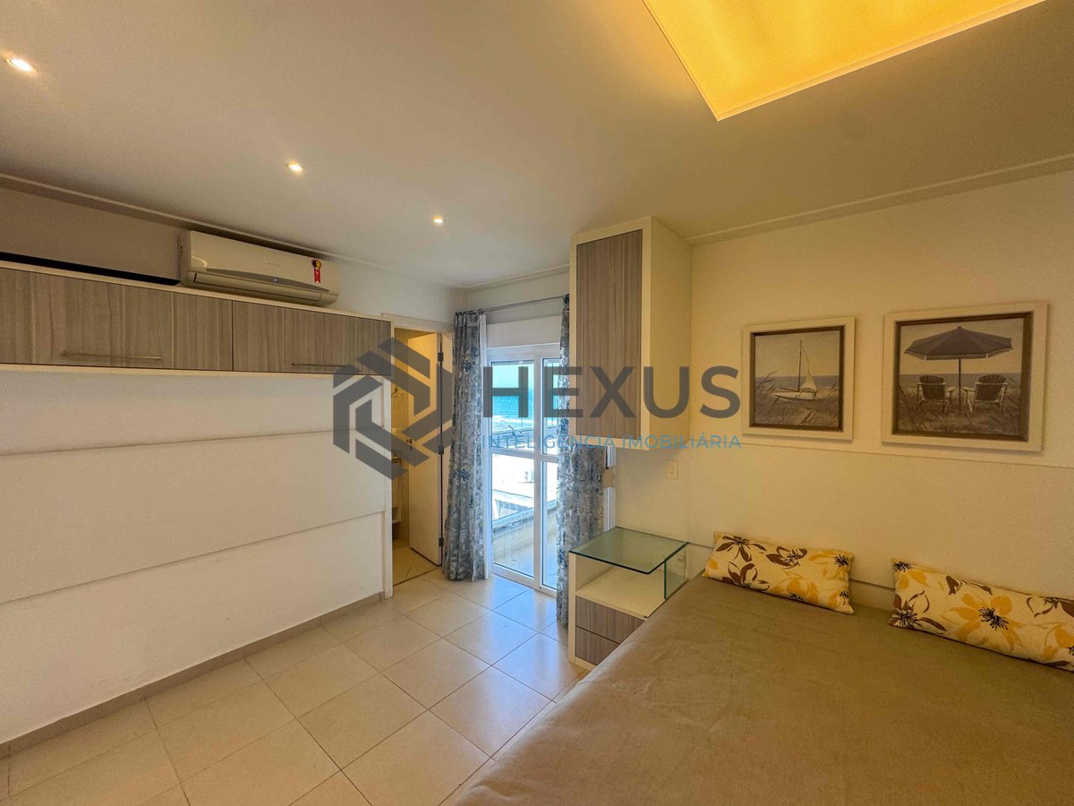 Foto 40 de Apartamento frente mar reformado com varanda gourmet vista mar e lazer na Praia das Pitangueiras, Guaruja