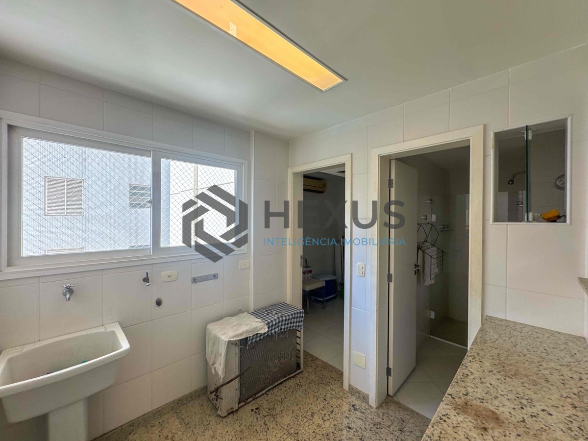 Foto 42 de Apartamento frente mar reformado com varanda gourmet vista mar e lazer na Praia das Pitangueiras, Guaruja