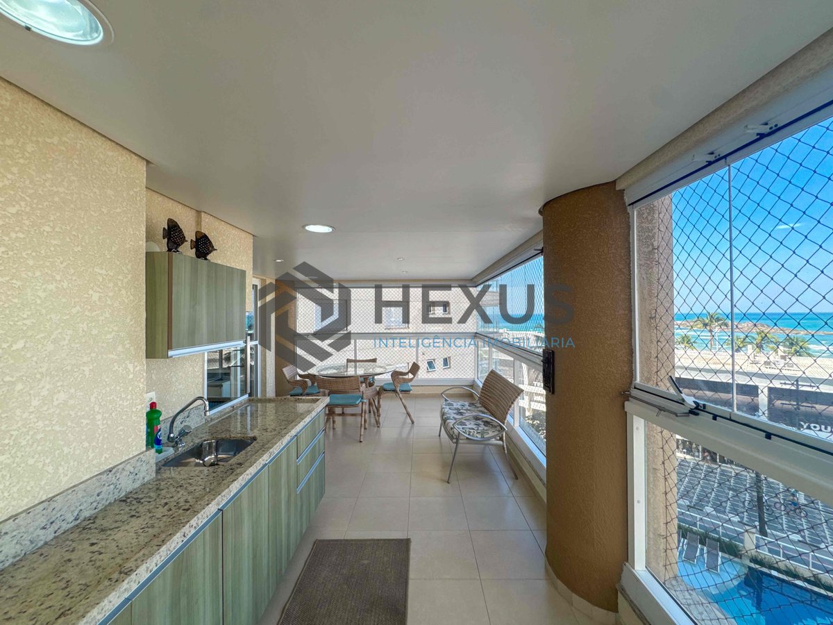 Foto 12 de Apartamento frente mar reformado com varanda gourmet vista mar e lazer na Praia das Pitangueiras, Guaruja
