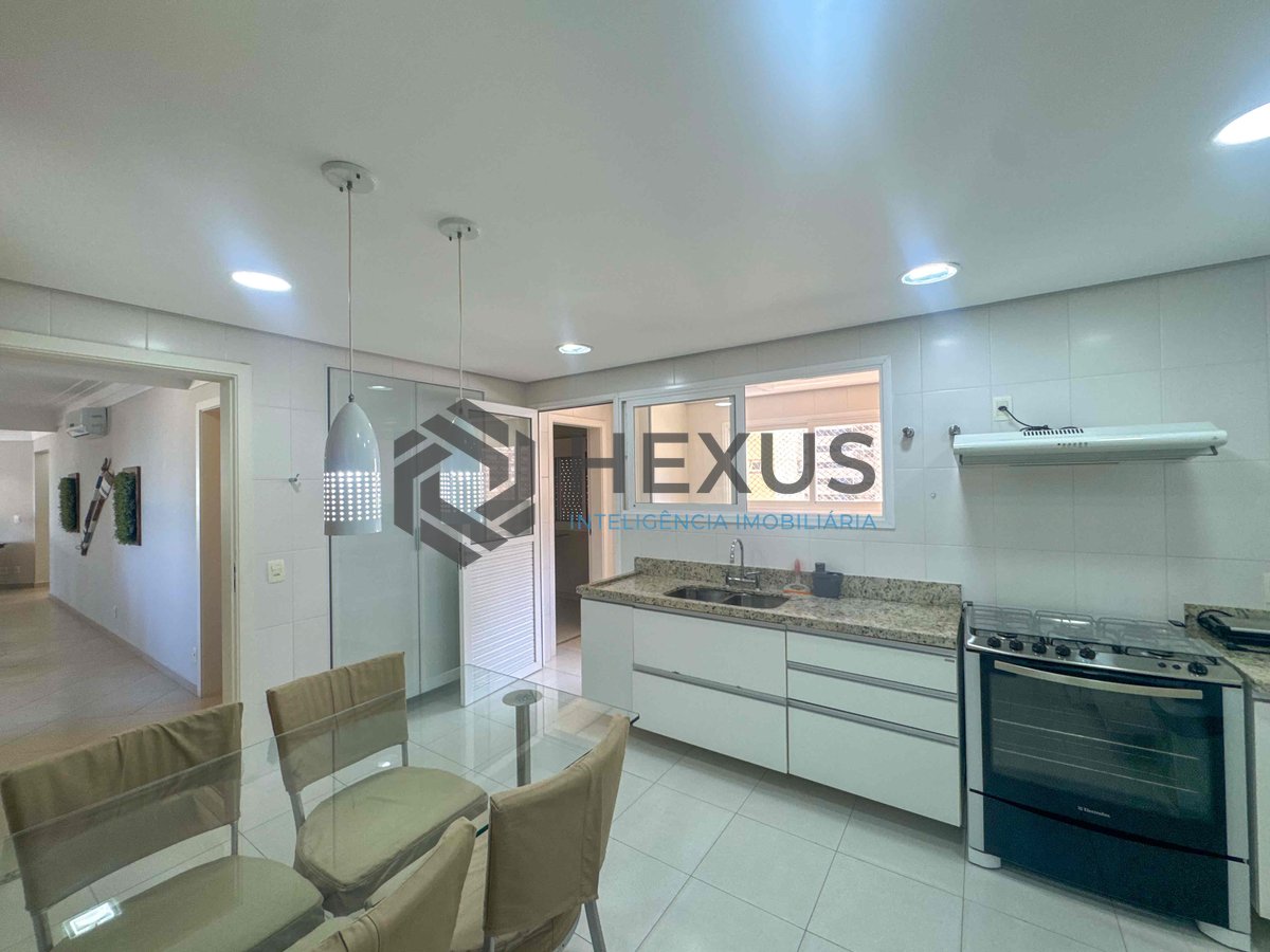 Foto 40 de Apartamento frente mar reformado com varanda gourmet vista mar e lazer na Praia das Pitangueiras, Guaruja
