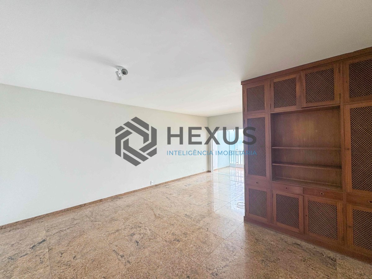 Foto 4 de Apartamento frente mar com varanda vista mar e lazer na Praia das Pitangueiras, Guaruja