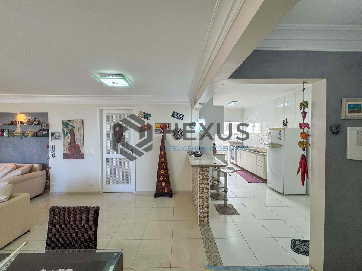 Foto 4 de Apartamento frente mar reformado com vista mar na Praia das Pitangueiras, Guaruja