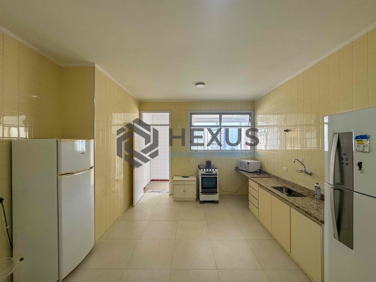 Foto 34 de Apartamento frente mar com varanda e vista mar na Praia das Pitangueiras, Guaruja