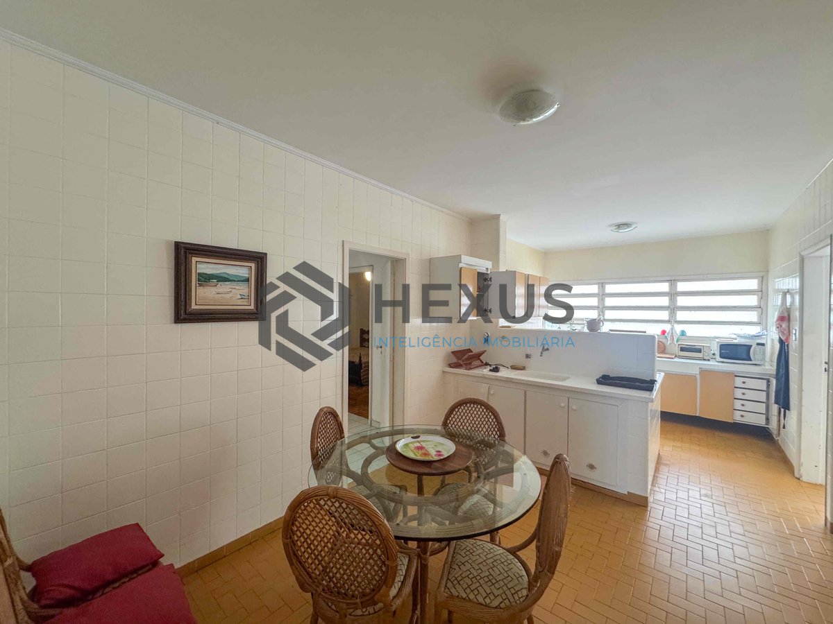 Foto 30 de Apartamento frente mar com varanda vista mar na Praia das Pitangueiras, Guaruja
